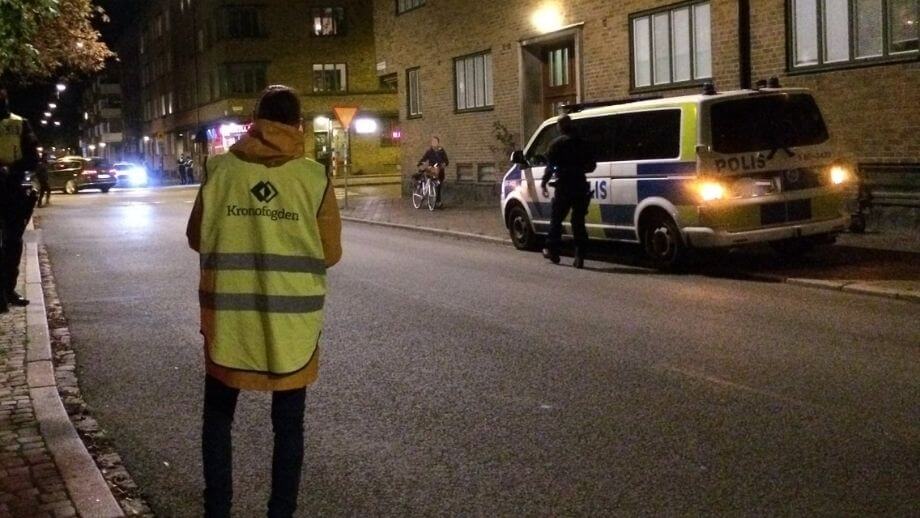 Kronofogdes villa besköts med flera skott