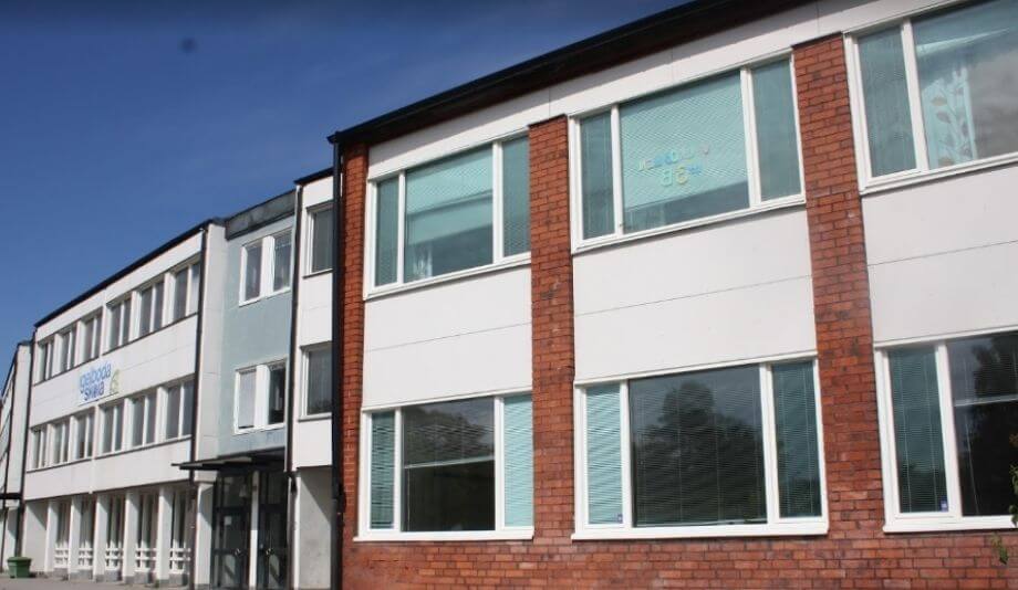 Etniska svenskar flyr skola i Saltsjöbaden