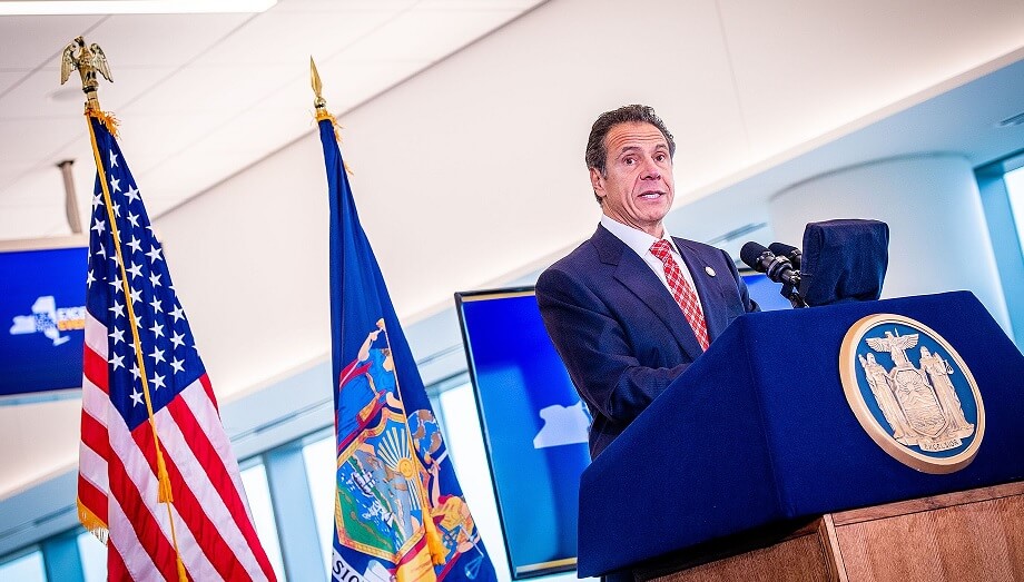 USA: Coronakrisens posterboy störtas – anklagas för falsk statistik och sextrakasserier