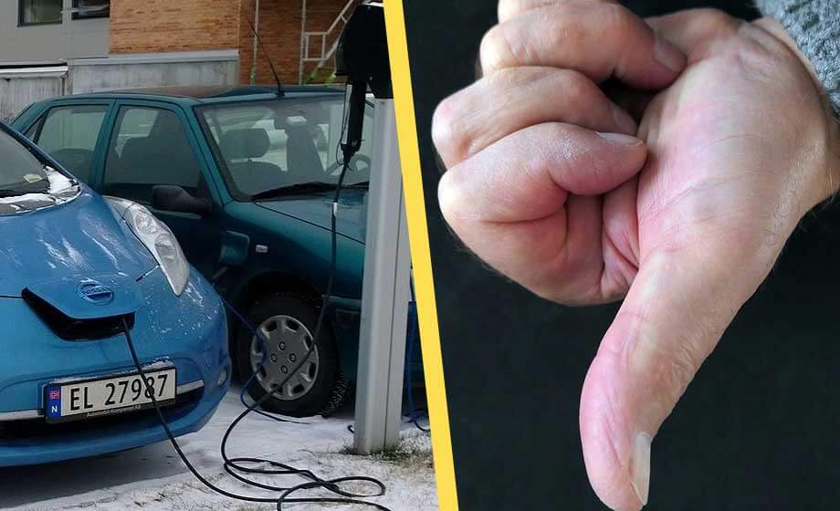 Elbilar alltmer svårsålda – nobbas av bilhandlare