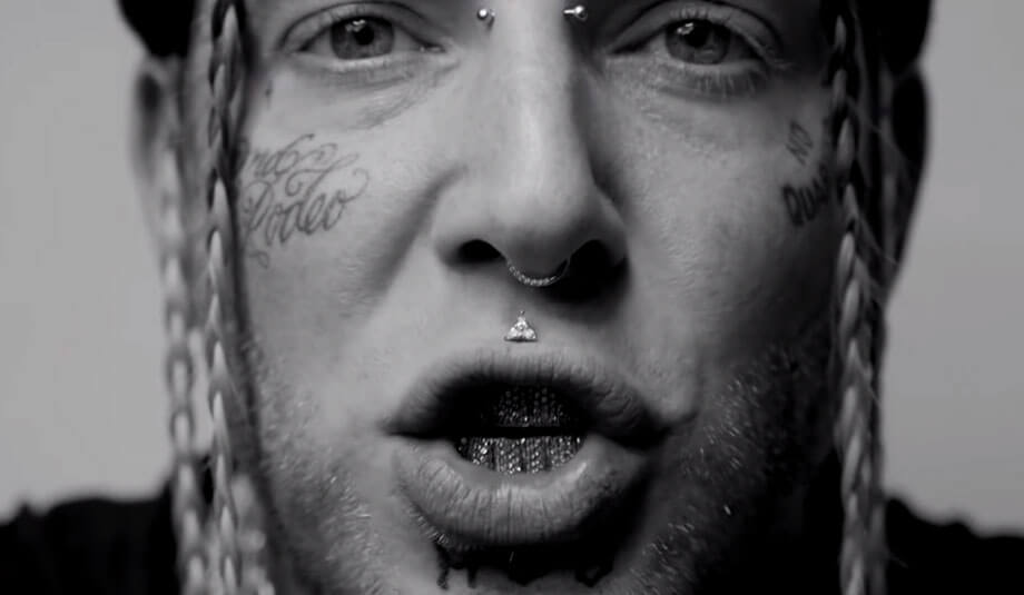 Kanadensisk rappare gör narr av woke-rörelsen – blir etta på både Spotify och Youtube