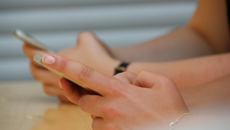 Efter nätjättarnas attack – Parler tillbaka på egna servrar