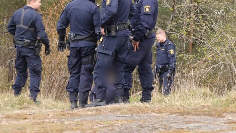 Gängledare gripen efter knivdåd vid skola