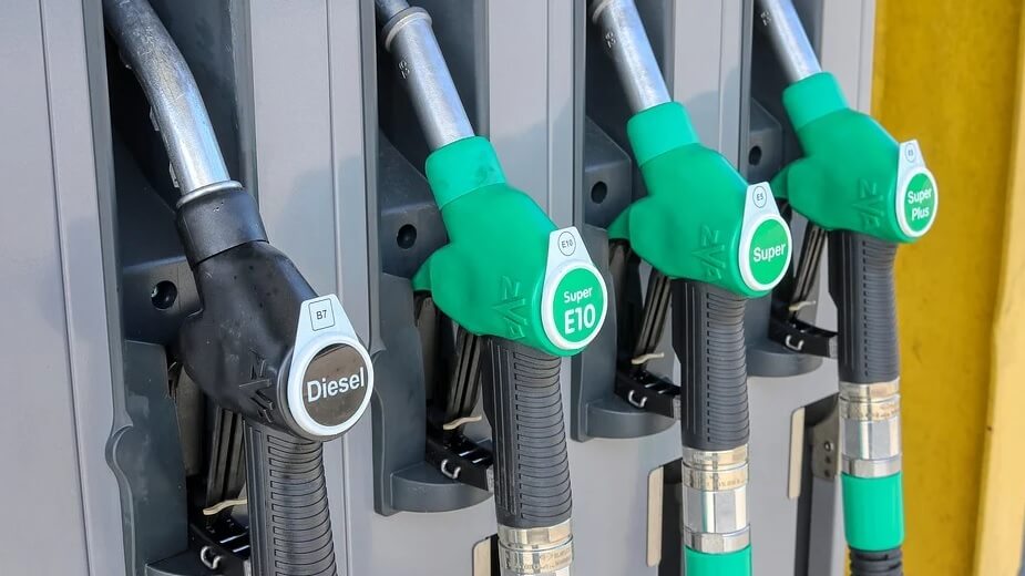 Höjda priser med mer biodrivmedel i bensin och diesel