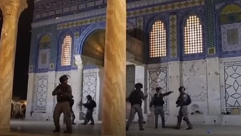 Våldsamma sammandrabbningar i Jerusalem – al-Aqsamosken stormad