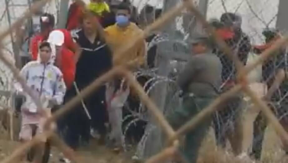 Marockanska myndigheter anklagas organisera invasion av migranter till Spanien