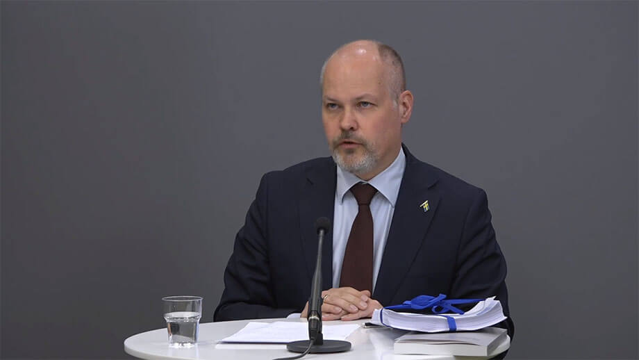 Regeringens nya förslag: Förbjud ”rasistiska” tidningar