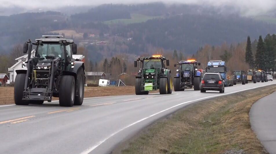 NORSKT UPPROR: Bönder från hela landet har satt kurs mot Oslo