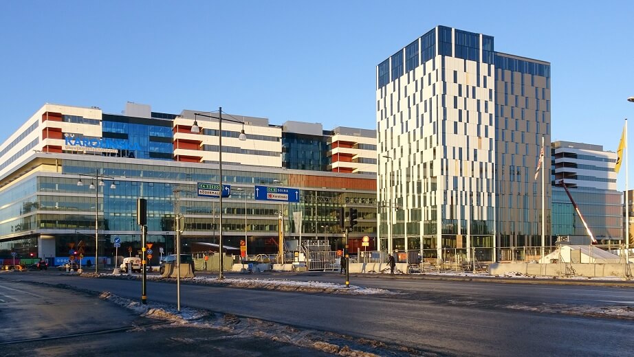 Cancerläkare avslöjar: Sjuka används för forskningsändamål på Nya Karolinska