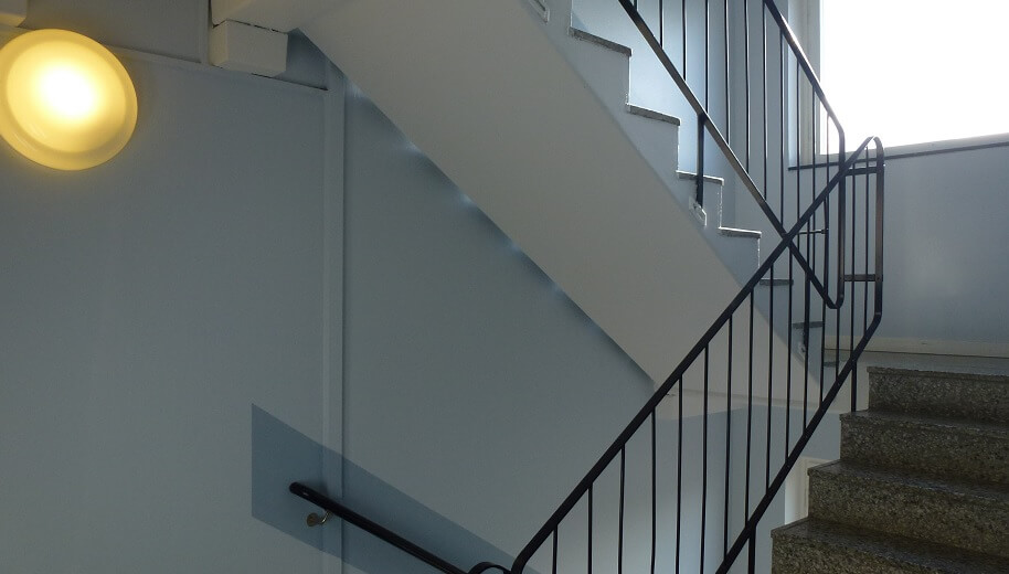 Ungdomsgäng tålde inte tillsägelse – knuffade omkull gravid kvinna