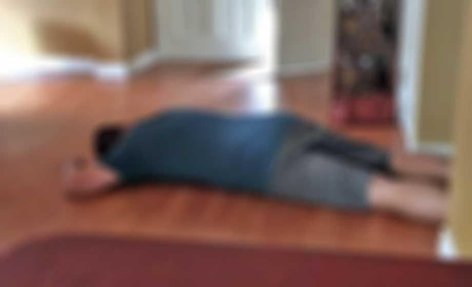 Hemtjänsten övergav strokedrabbad person liggande på golvet