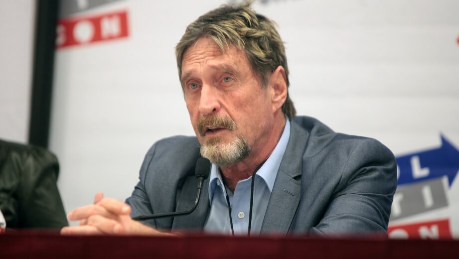 Avslöjade korruption – hittad död i fängelse