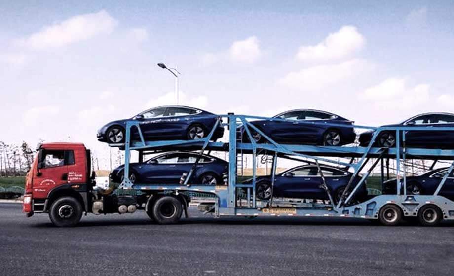 Tesla återkallar 285 000 bilar – ökar plötsligt farten på eget bevåg