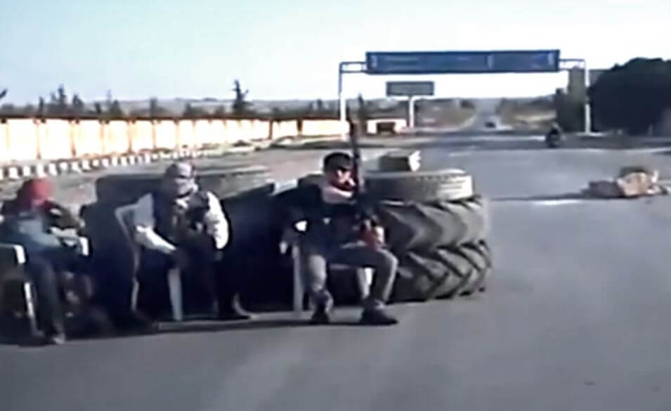 UPPGIFTER: Kriminella upprättar vägspärrar i Hjällbo – kontrollerar id