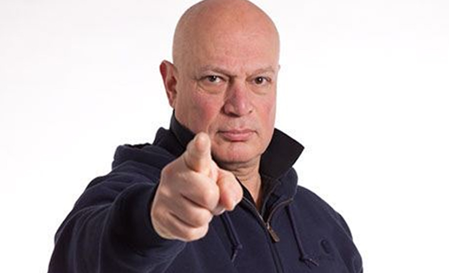 Ska ha läckt dom om brottsdömd antirasist – sparkades av Aschberg