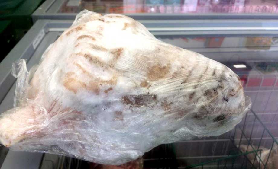 Avhuggna fårskallar hittades vid inspektion av livsmedelsbutik