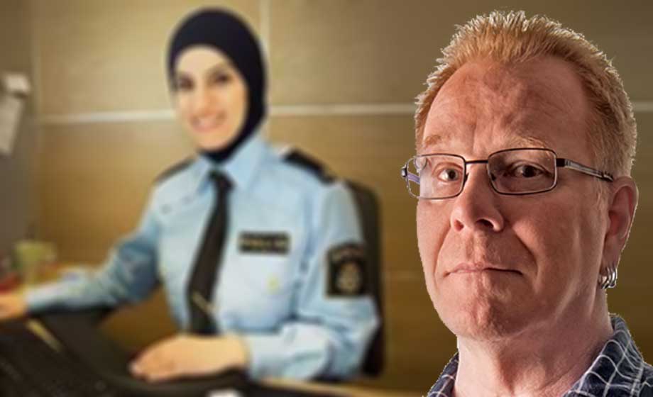 Ta av slöjan eller åk hem – inte svårare än så