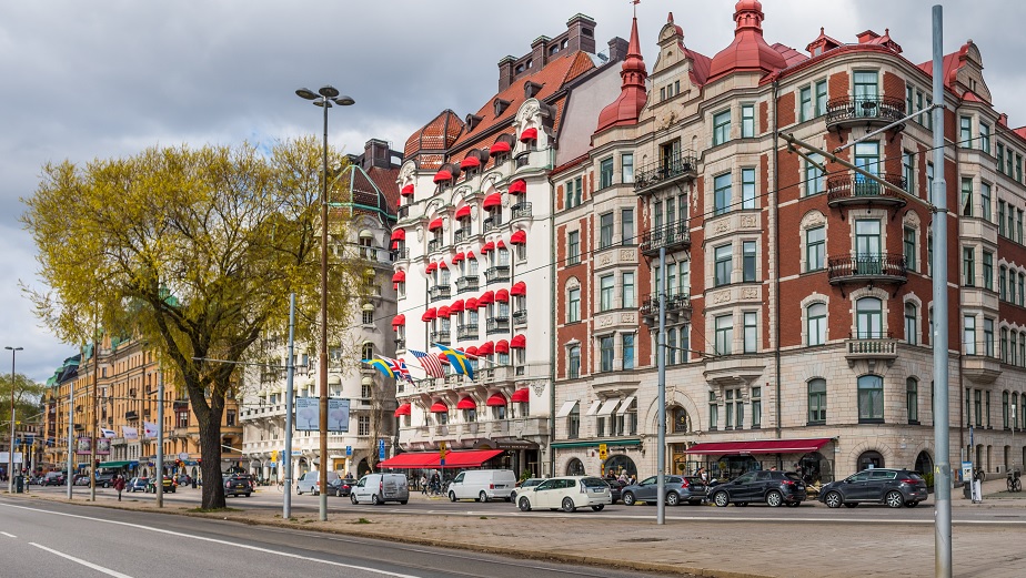 Raserad trygghet när förortsgäng intar centrala Stockholm
