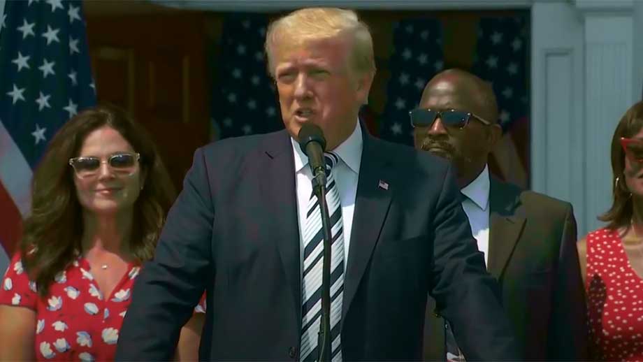 Efter skolmassakern i Texas: Trump föreslår ”ogenomtränglig säkerhet” i alla skolor