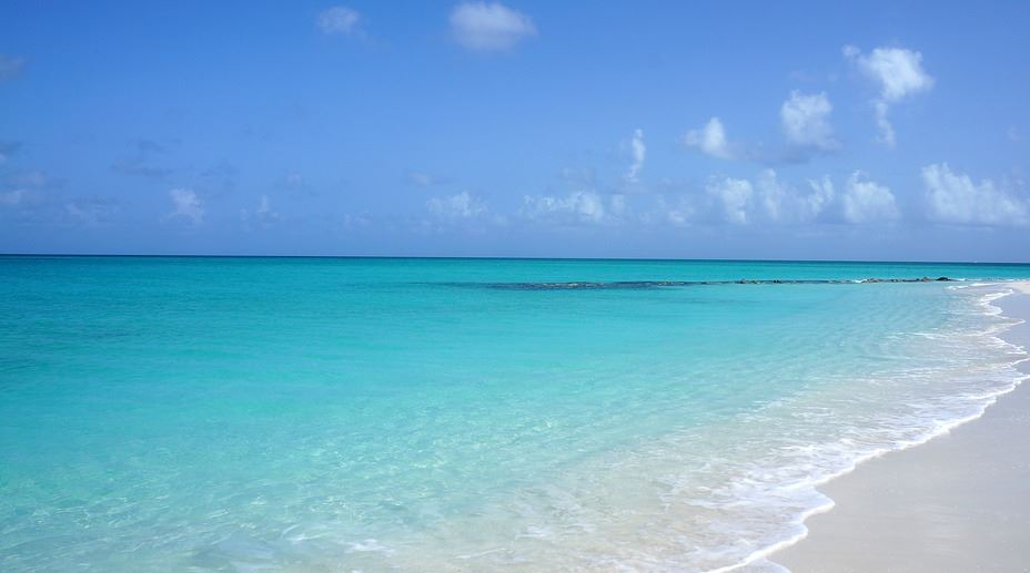 Mystisk båt med 20 lik hittad i Karibien