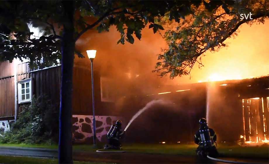 Gård från 1600-talet eldhärjad – polisen utreder mordbrand