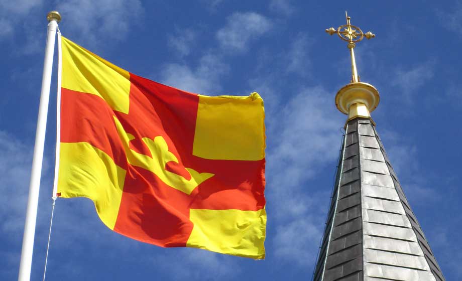 Svenska kyrkans medlemras växer