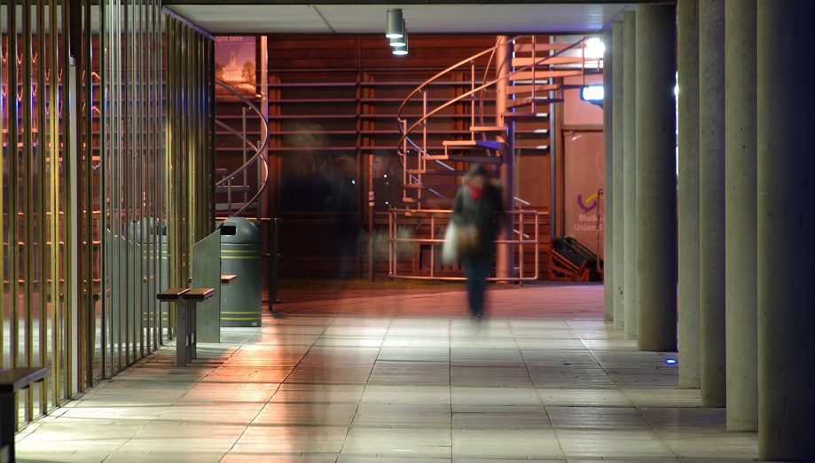 Skola bad 15-årig flicka klä på sig bättre