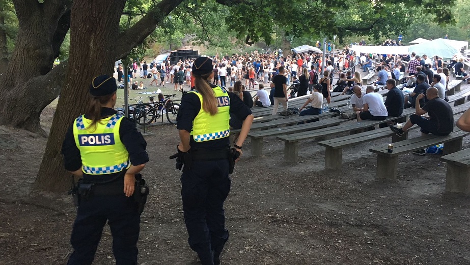 Antalet poliser minskar medan befolkningen växer