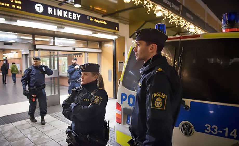 Poliser vittnar om åsiktsförtryck på arbetsplatsen