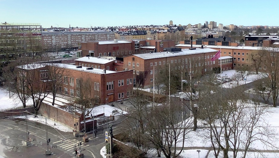 Karolinska byter namn på salar efter påtryckningar