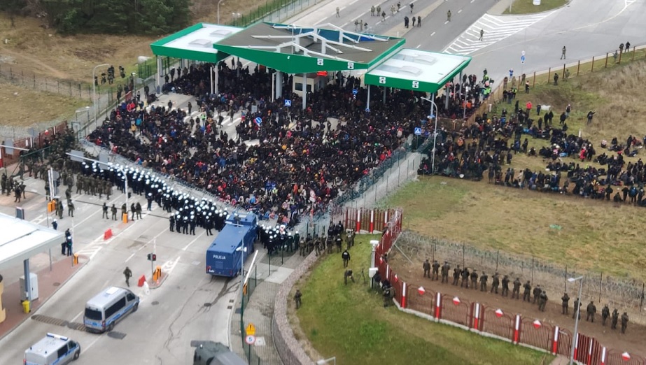 Ingen EU-asyl för migranterna – Lukasjenko hotar flyga dem till Tyskland