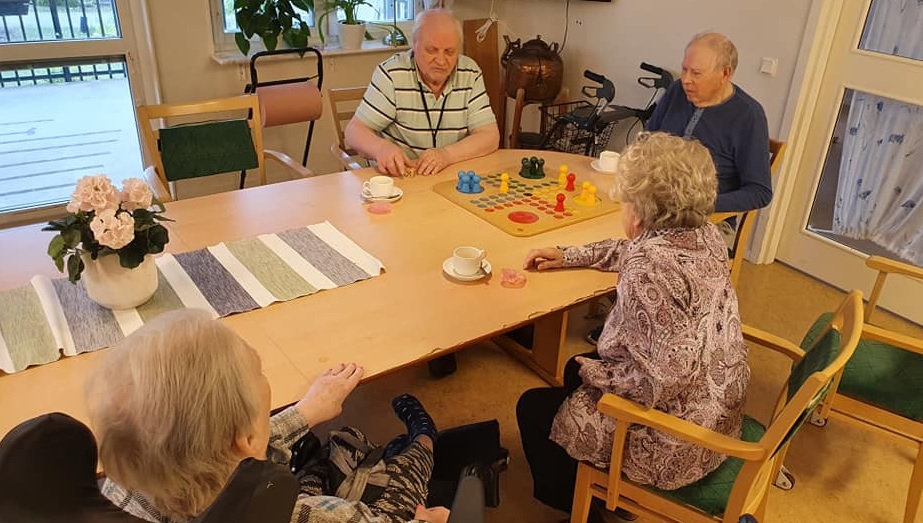 Kommun språktestar all personal inom äldreomsorgen