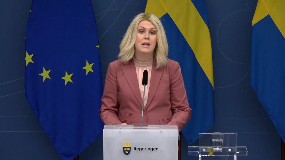 Regeringen förlänger restriktionerna