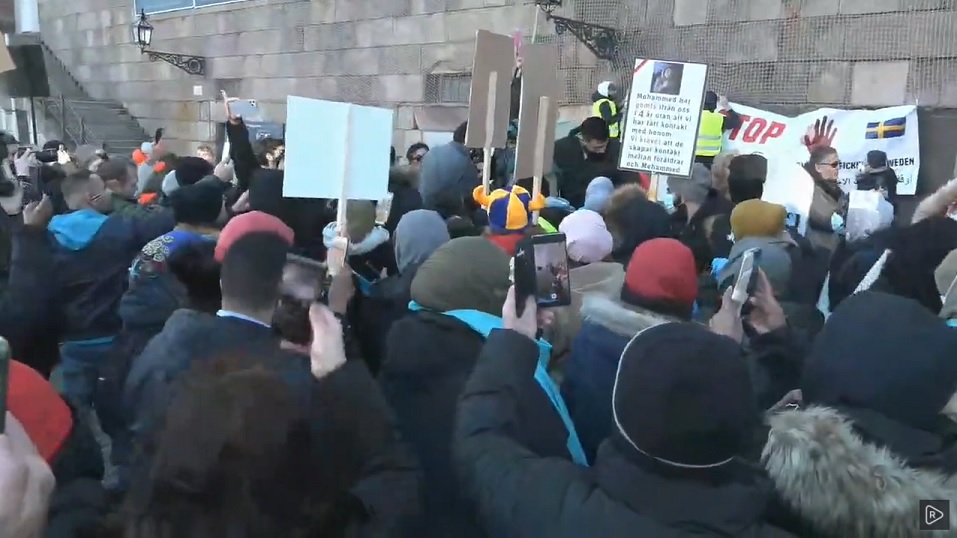 Muslimsk kampanj mot socialsekreterare – vågar inte omhänderta barn