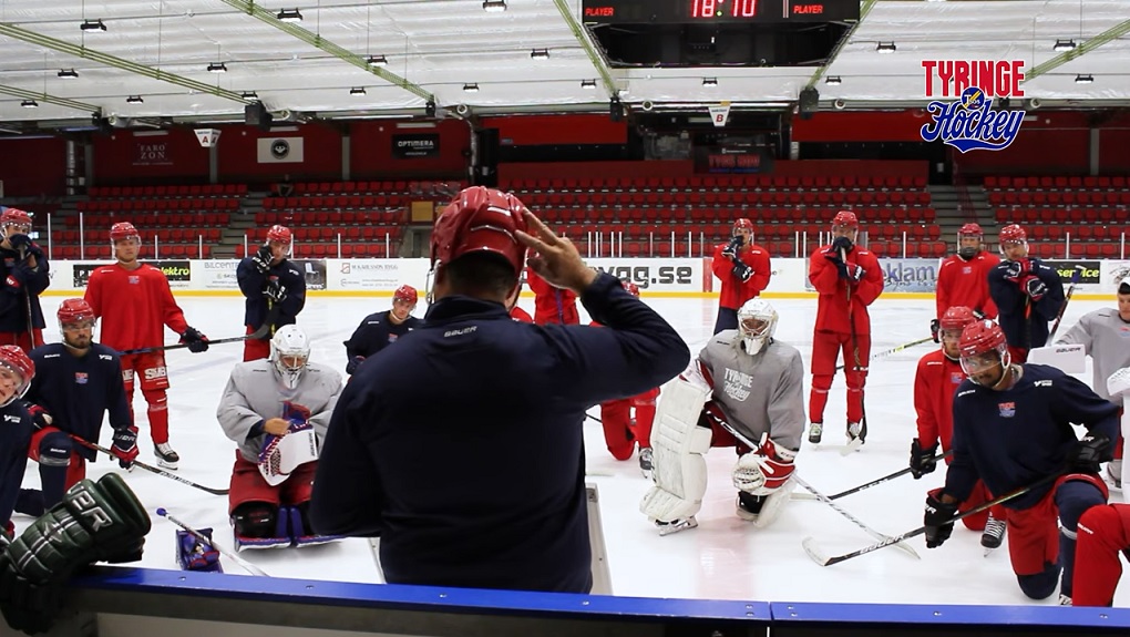 Svensk ishockeyklubb vill kasta ut ryska spelare