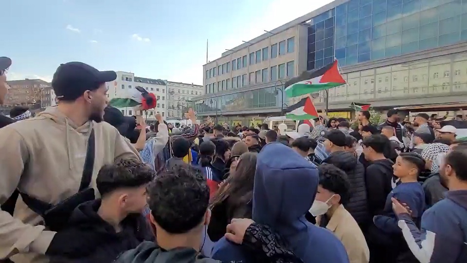 VIDEO: Judehat under palestinska manifestationer