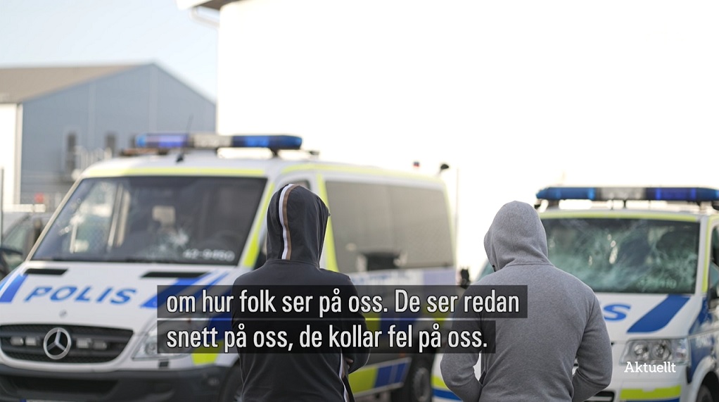 Stenkastande invandrare om korankravallerna: ”Vår stad”