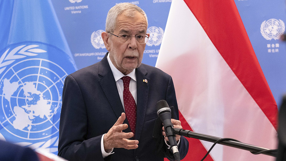 Ny lag: Halv miljon i böter för den som sprider ryska medier