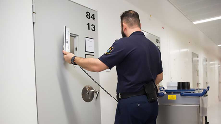 JO-kritik mot häkte – kriminell fick inte tillräckligt skön säng