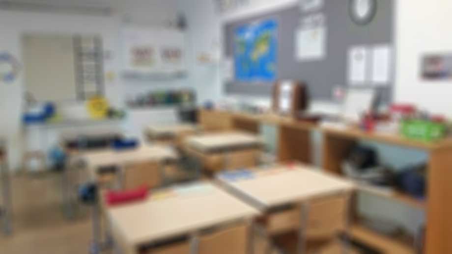 Elev misshandlade tre lärare på två veckor – går kvar i skolan utan åtgärd