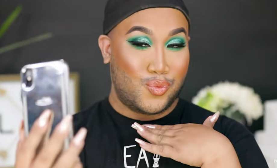 Definitionen av ”kvinna” inkluderar nu även män