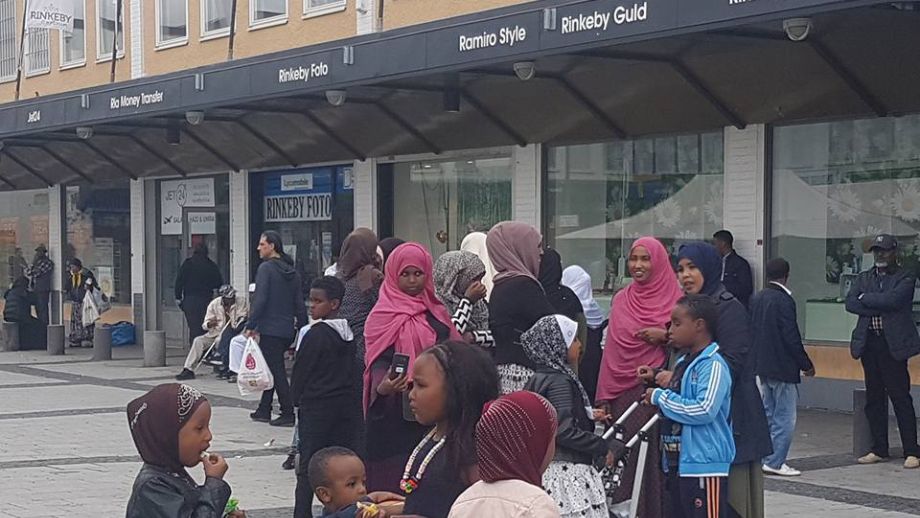 Var tredje barnaföderska nu invandrare