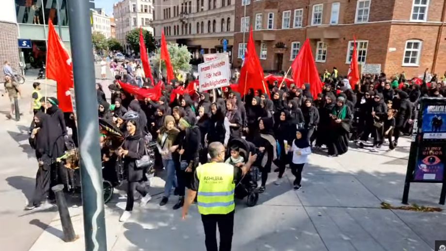 VIDEO: Tusentals svartklädda muslimer tog över gatorna i Malmö