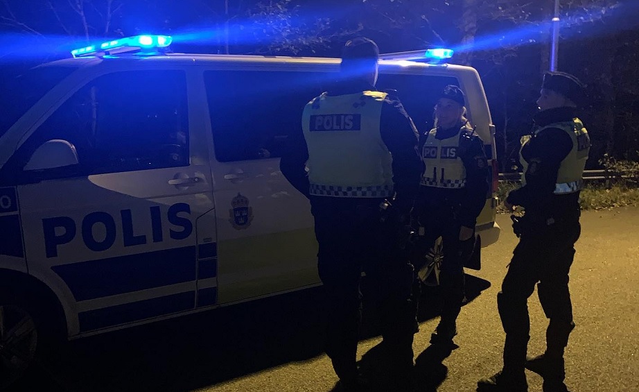 Skottlossning mot bostad – flera skadade