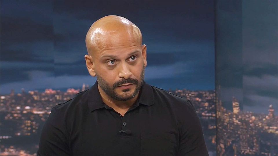 SR-journalist anklagas för att försvara parallellt rättssystem