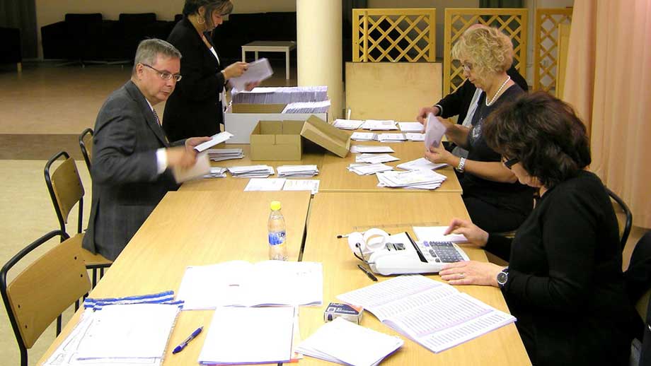 Stor risk för valfusk när partierna får räkna sina egna röster