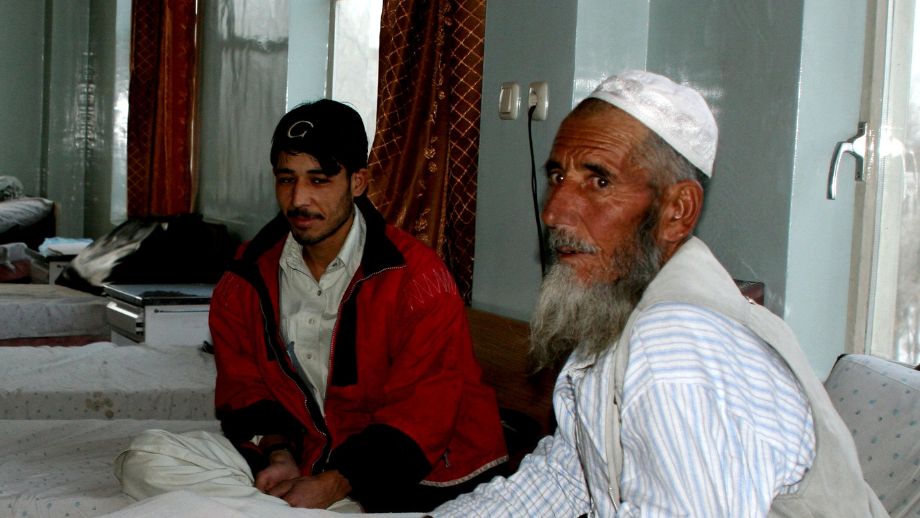 Libanes FÅR HOMOASYL – mäktig ”turban-kusin” ska straffa honom