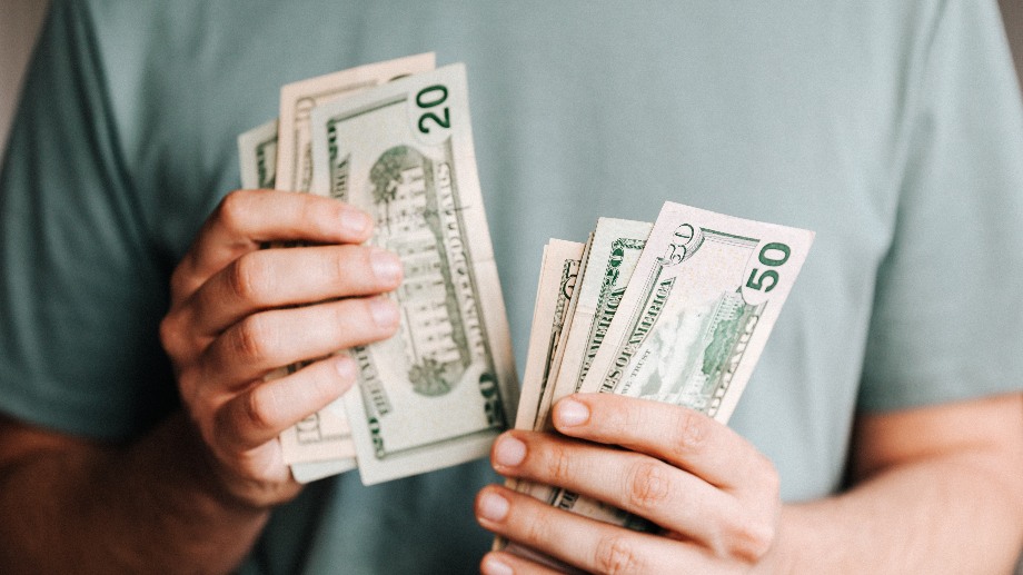 Spara pengar på räkningarna i höst – här är tipsen