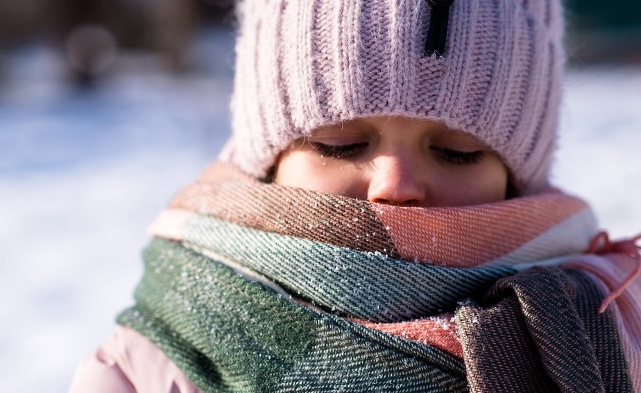 Kall mat och extra kläder när förskola varnar för elstopp