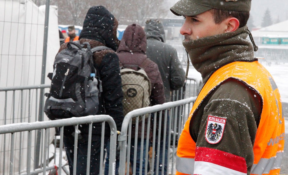 Tyskland och Österrike stoppar asylansökningar från syrier